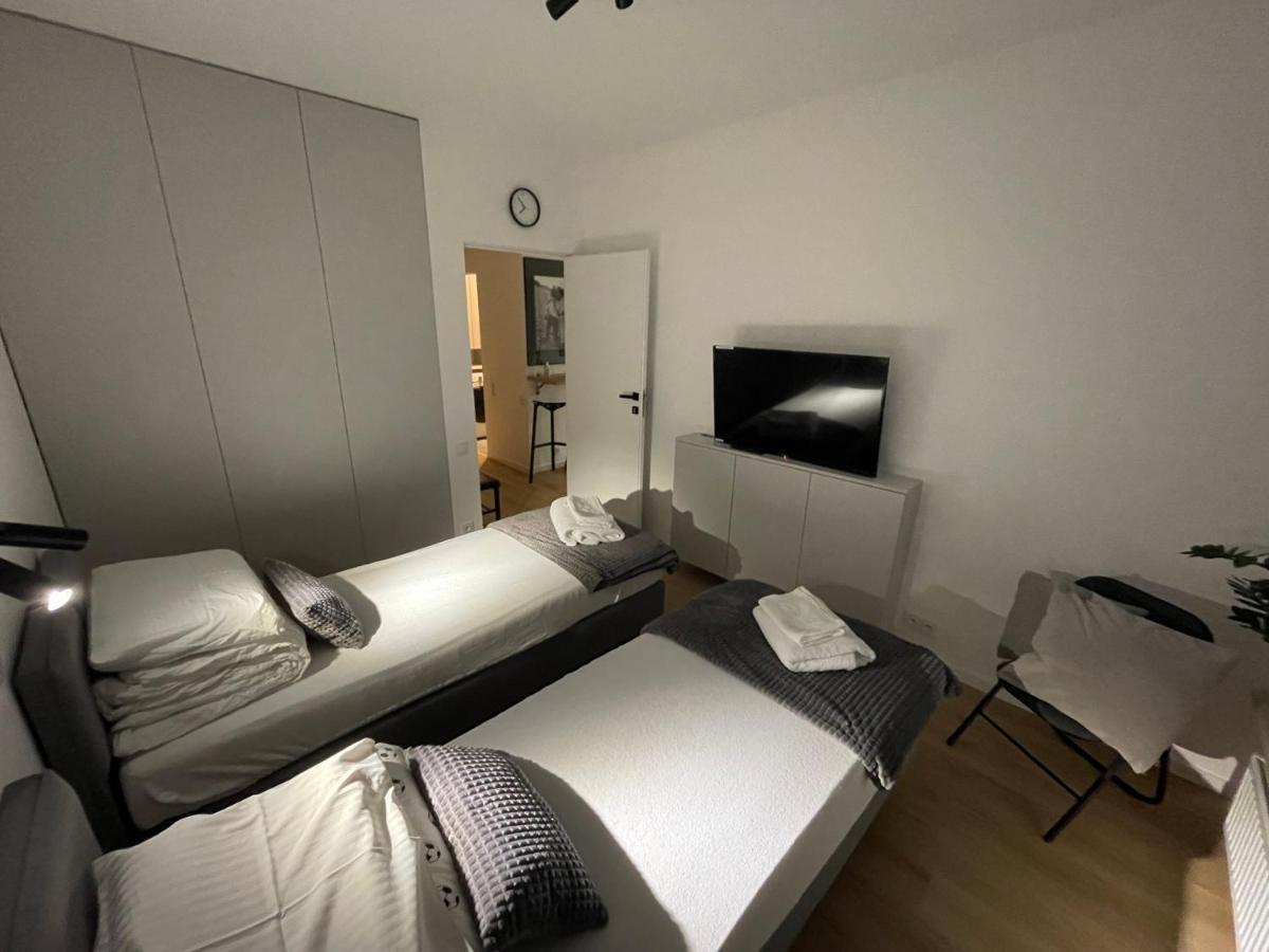 Apartament 4 Bed 2 Room Warschau Buitenkant foto